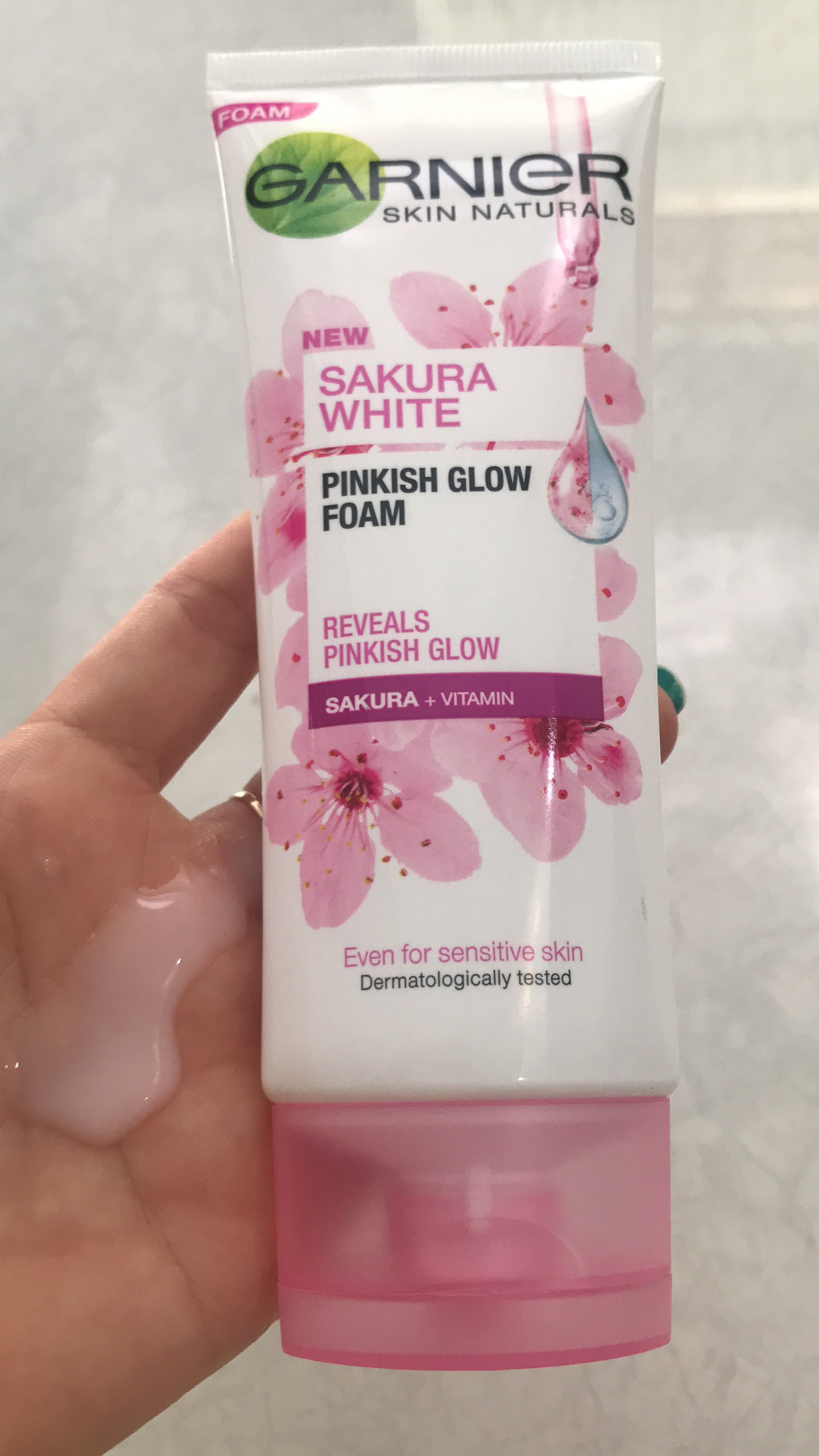 Sữa Rữa Mặt Trắng Da Garnier Sakura Thái Lan Chăm Sóc Mặt-1